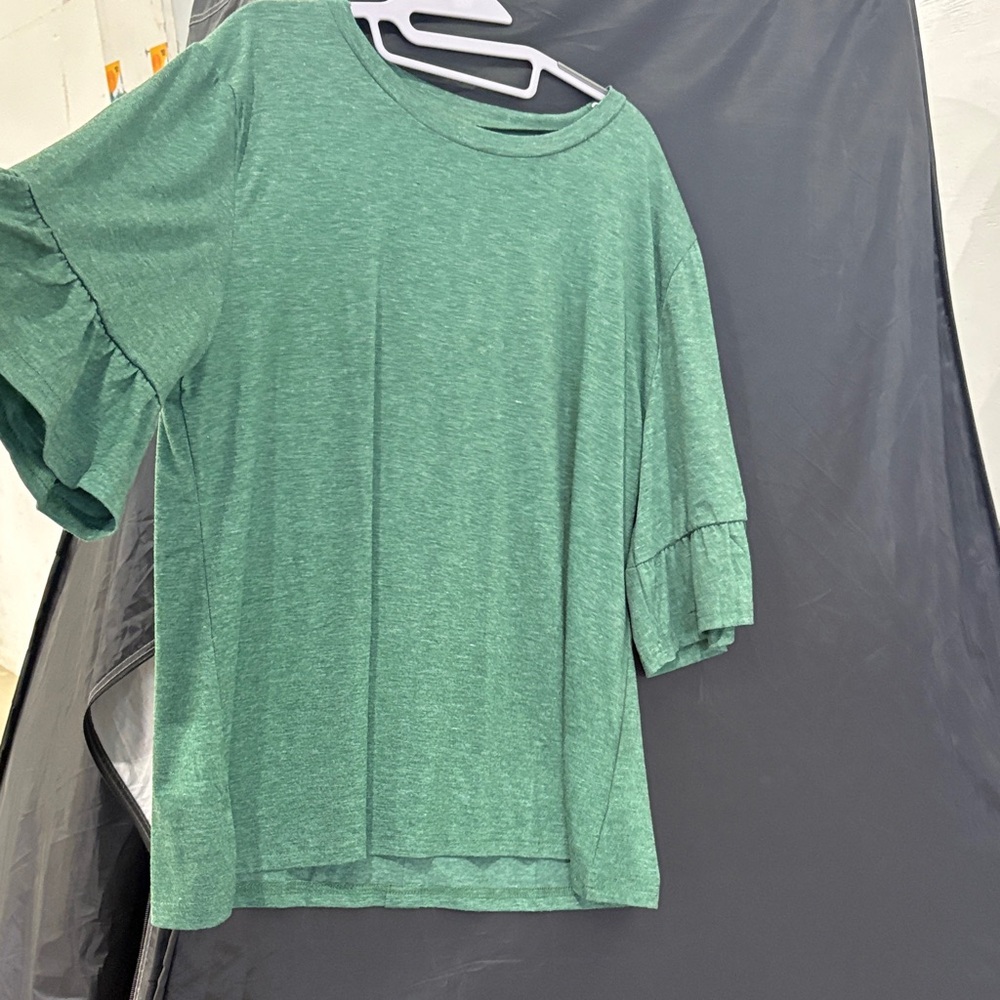 Elegant Green Ruffle Sleeve Women's Top